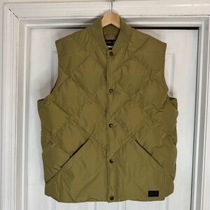 Arbor Collective Down Puffer Vest XL Mustard Green Quilted Ski Snowboard Skate
